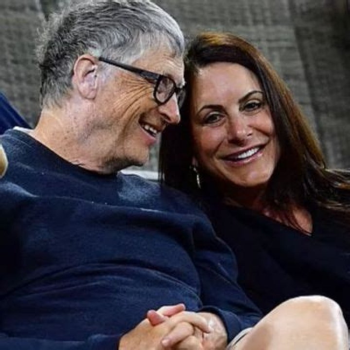 
Bill Gates Is Rumored To Be Dating Paula Hurd 
