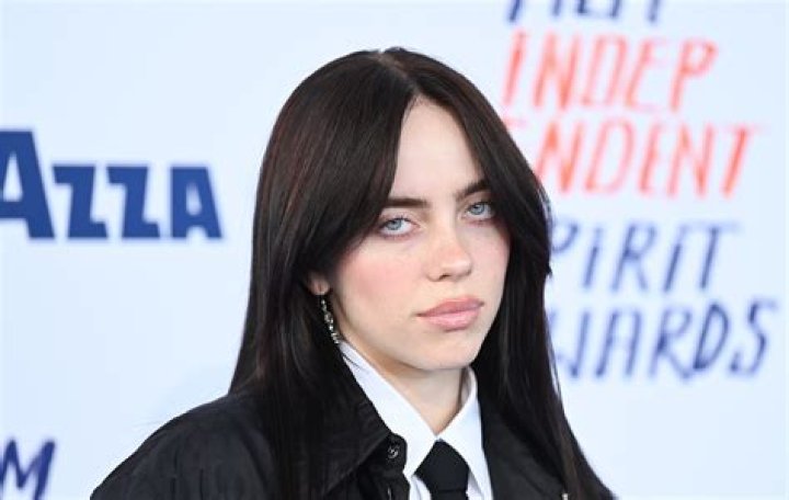 How tall is Billie Eilish
