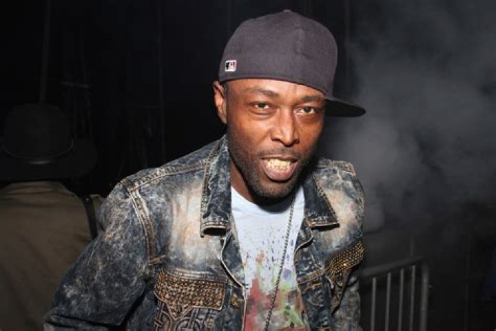 Black Rob (Rapper) - Age, Birthday, Bio, Facts, Family, Net Worth, Height & More