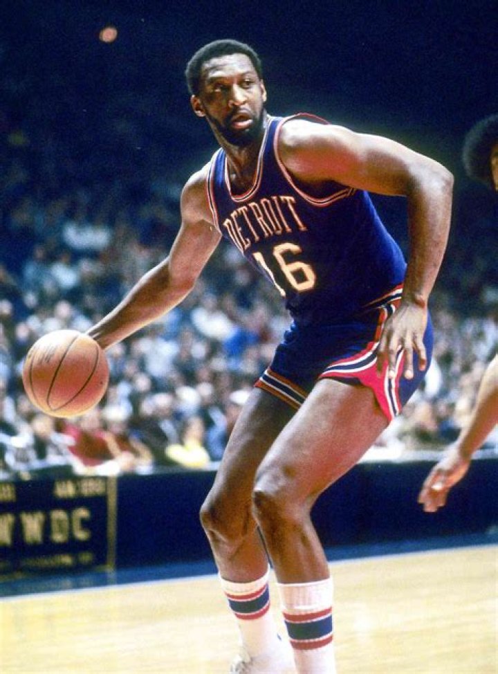 Bob Lanier (Basketball Player) - Age, Birthday, Bio, Facts, Family, Net Worth, Height & More