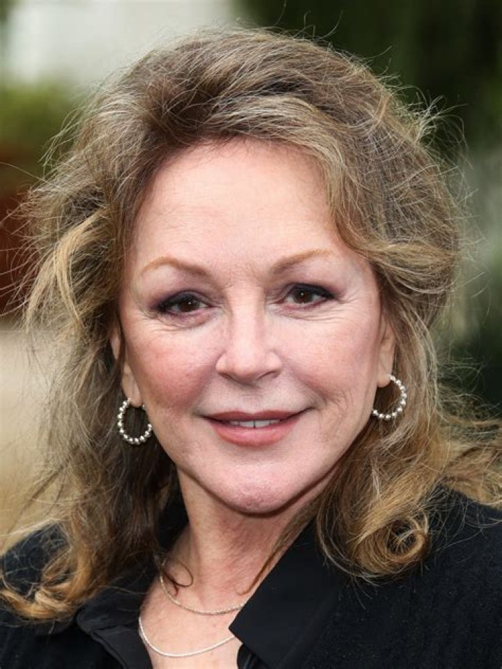 Bonnie Bedelia (Movie Actress) - Age, Birthday, Bio, Facts, Family, Net Worth, Height & More