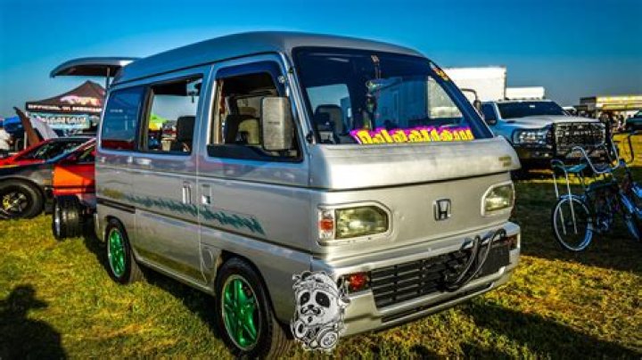 Brent Leivestad (YouTube Star) - Age, Birthday, Bio, Facts, Family, Net Worth, Height & More