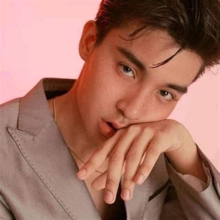 Brent Manalo (TV Actor) - Age, Birthday, Bio, Facts, Family, Net Worth, Height & More