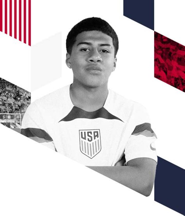 Brian Carmona Romero (Soccer Player) - Age, Birthday, Bio, Facts, Family, Net Worth, Height & More