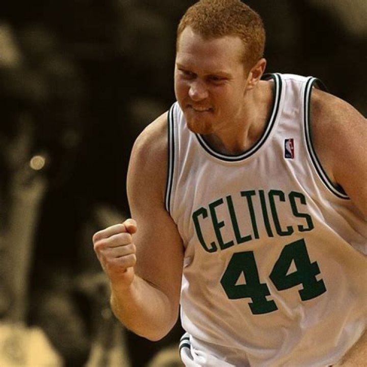Brian Scalabrine (Basketball Player) - Age, Birthday, Bio, Facts, Family, Net Worth, Height & More