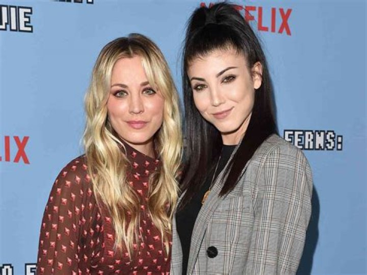 Briana Cuoco (TV Actress) - Age, Birthday, Bio, Facts, Family, Net Worth, Height & More