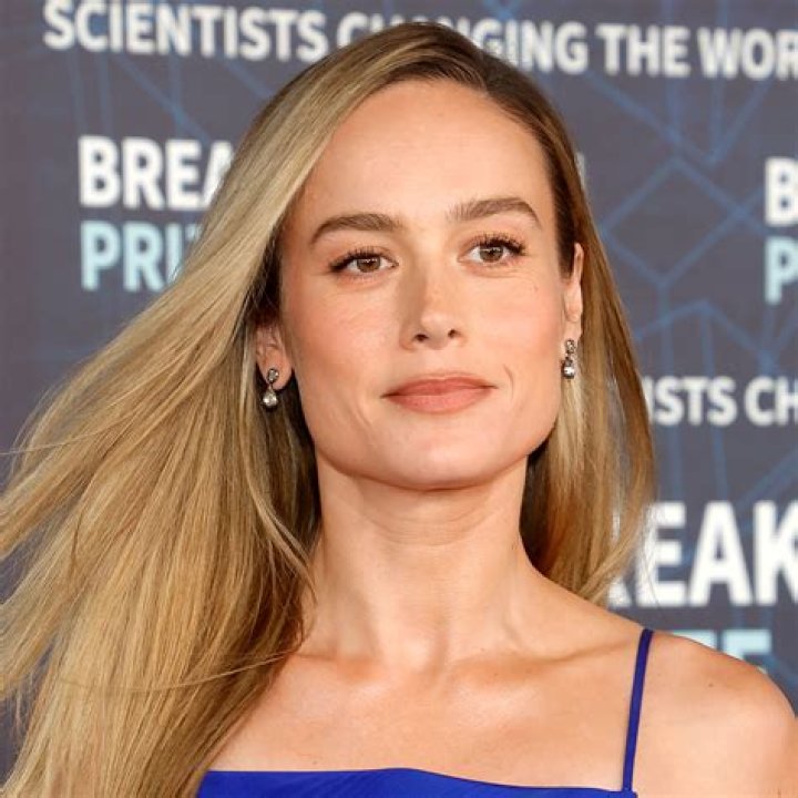 Brie Larson (Movie Actress) - Age, Birthday, Bio, Facts, Family, Net Worth, Height & More