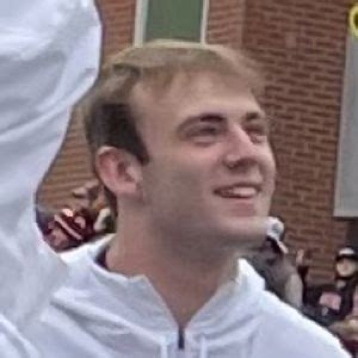 Brock Bowers (Football Player) - Age, Birthday, Bio, Facts, Family, Net Worth, Height & More