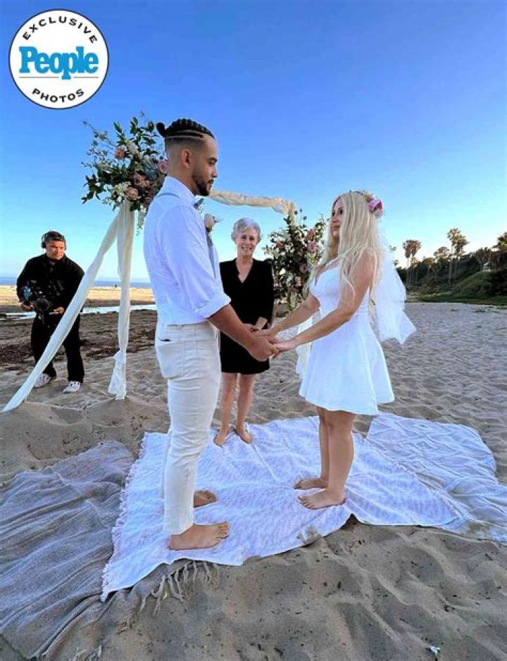 Brooke Warne Height, Weight, Net Worth, Age, Birthday, Wikipedia, Who, Instagram, Biography