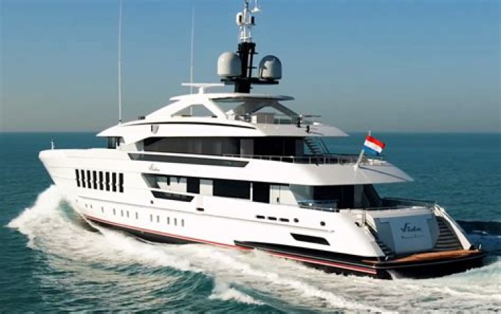 Brooks Smith Biography, Age, Height, Wife, Net Worth, Family