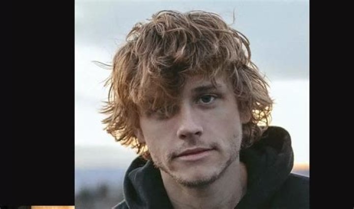 Who is Cal Scruby? Age, Wiki, Biography, Wife, Parents, Net Worth, Height, Songs