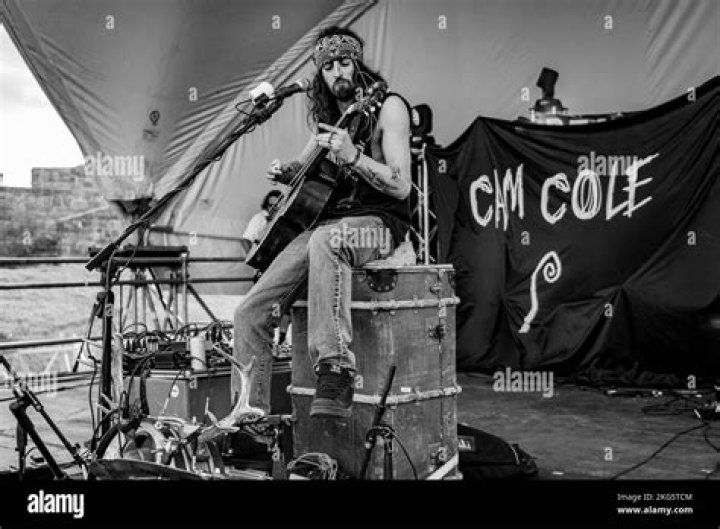 Cam Cole biografía, edad, altura, esposo, net worth, familia