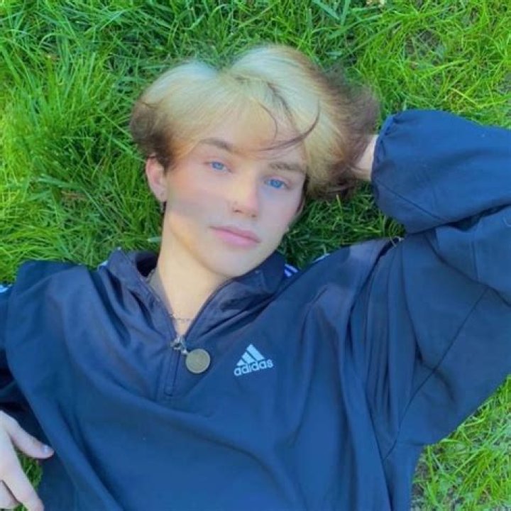 Cameron Hill (TikTok Star) - Age, Birthday, Bio, Facts, Family, Net Worth, Height & More