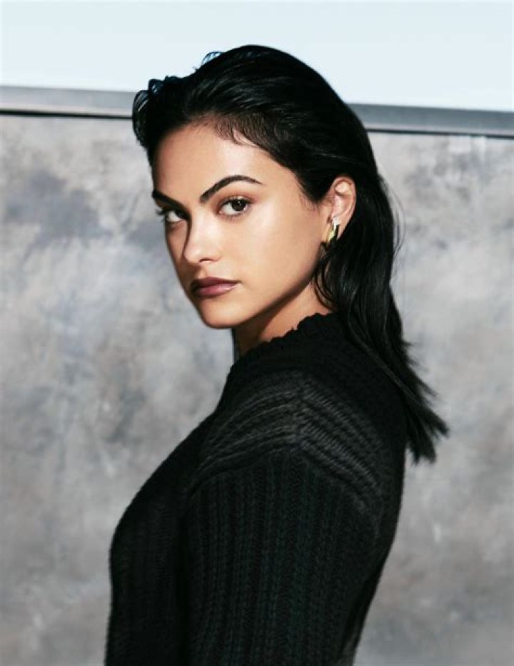 Camila Mendes – Celebsgraphy