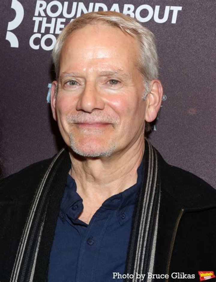 Campbell Scott (Actor de Televisión) - Edad, cumpleaños, biografía, hechos, familia, patrimonio neto, altura y más