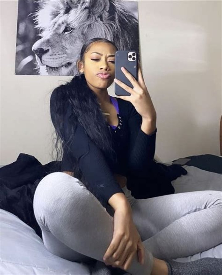 carenavonchae (Model) - Age, Birthday, Bio, Facts, Family, Net Worth, Height & More