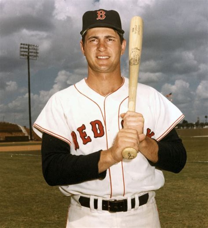 Carl Yastrzemski Biography, Age, Height, Wife, Net Worth, Family
