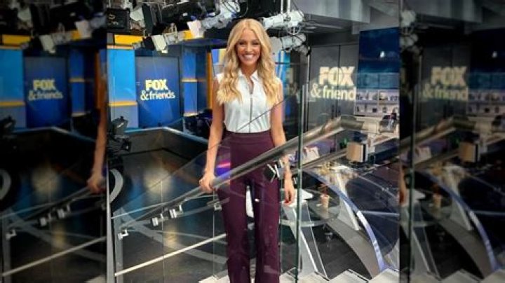 Carley Shimkus (TV Show Host) - Age, Birthday, Bio, Facts, Family, Net Worth, Height & More