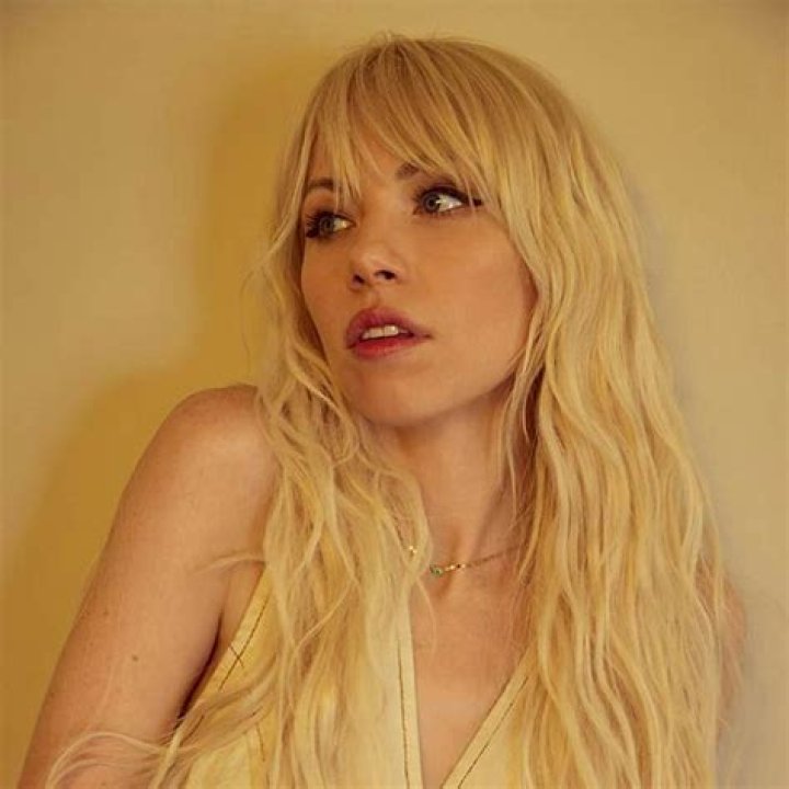 Carly Rae Jepsen (Pop Singer) - Age, Birthday, Bio, Facts, Family, Net Worth, Height & More