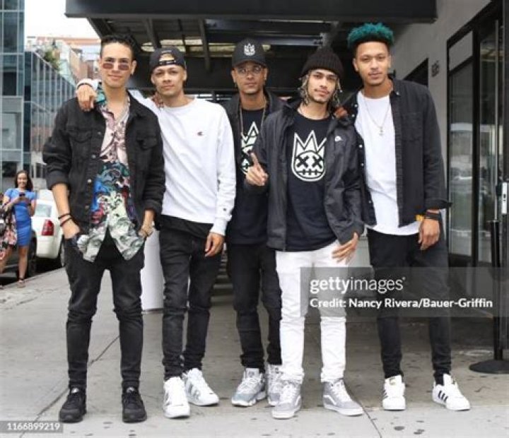 Carnell Breeding (R&B Singer) - Age, Birthday, Bio, Facts, Family, Net Worth, Height & More