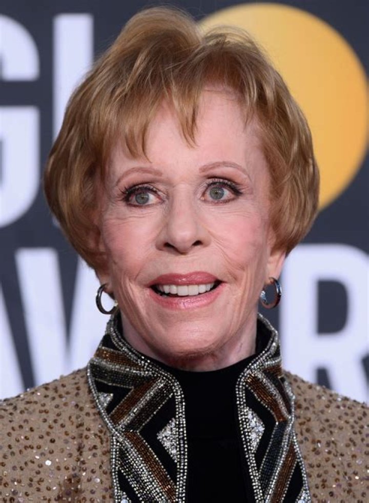 How tall is Carol Burnett