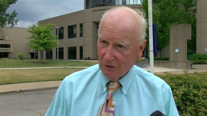 Carty Finkbeiner (Politician) - Age, Birthday, Bio, Facts, Family, Net Worth, Height & More