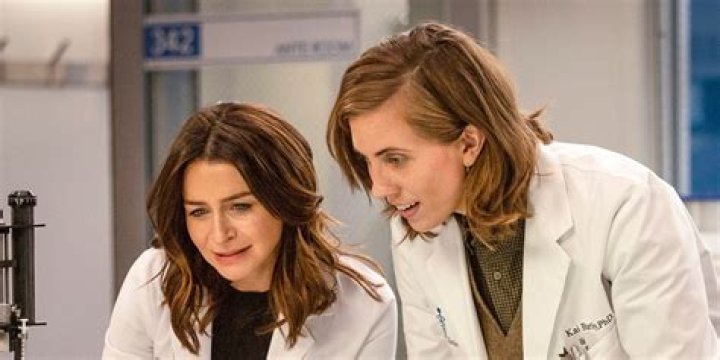 Caterina Scorsone and E R Fightmaster Dating Rumors, Grey’s Anatomy Actresses Linked Together After Their Characters Get A Possible Romantic Plot