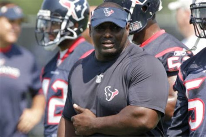 Cedric Smith Biography, Age, Height, Wife, Net Worth, Family