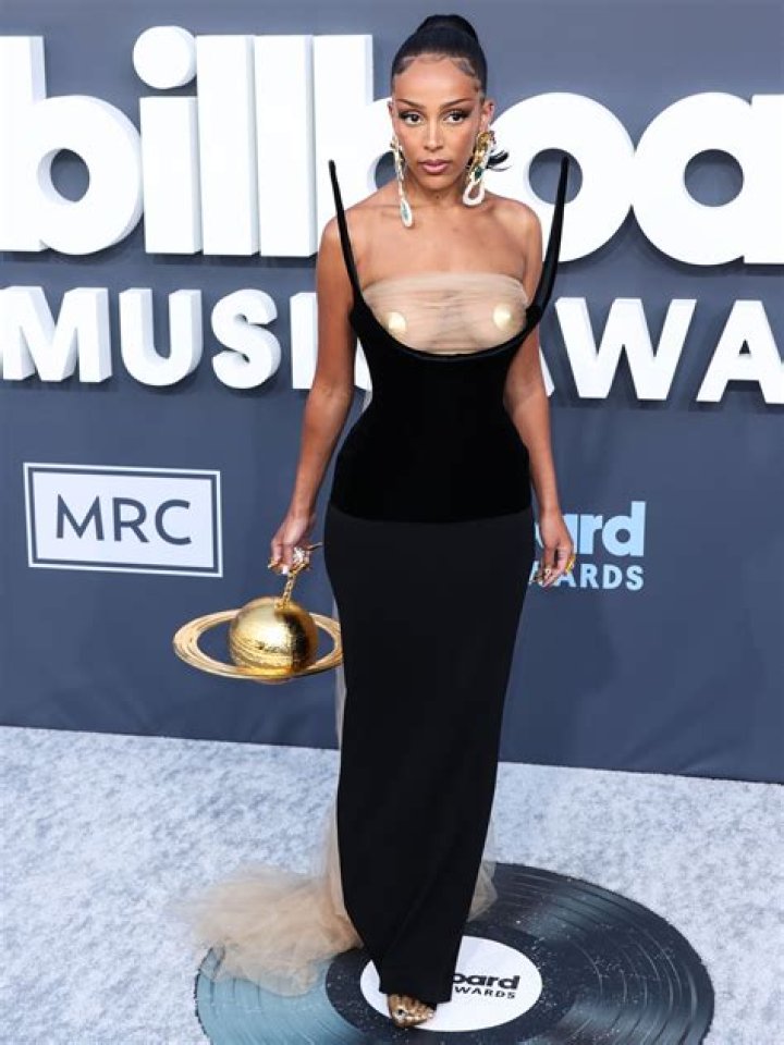 These Celebrities Love Wearing Pasties! See Photos of Their Sexiest Boob-Baring Outfits