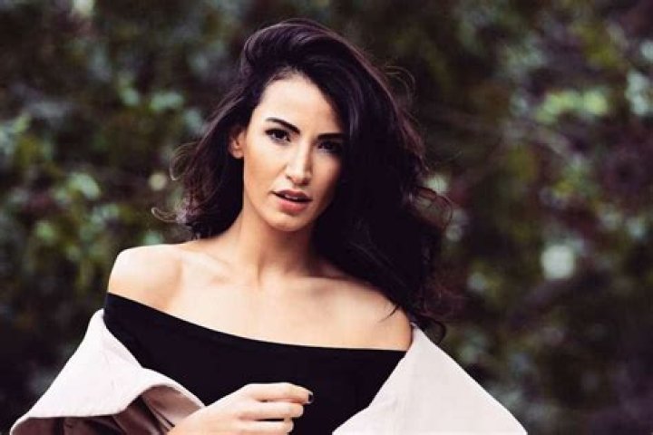 Cemre Melis Cinar (TV Actress) - Age, Birthday, Bio, Facts, Family, Net Worth, Height & More