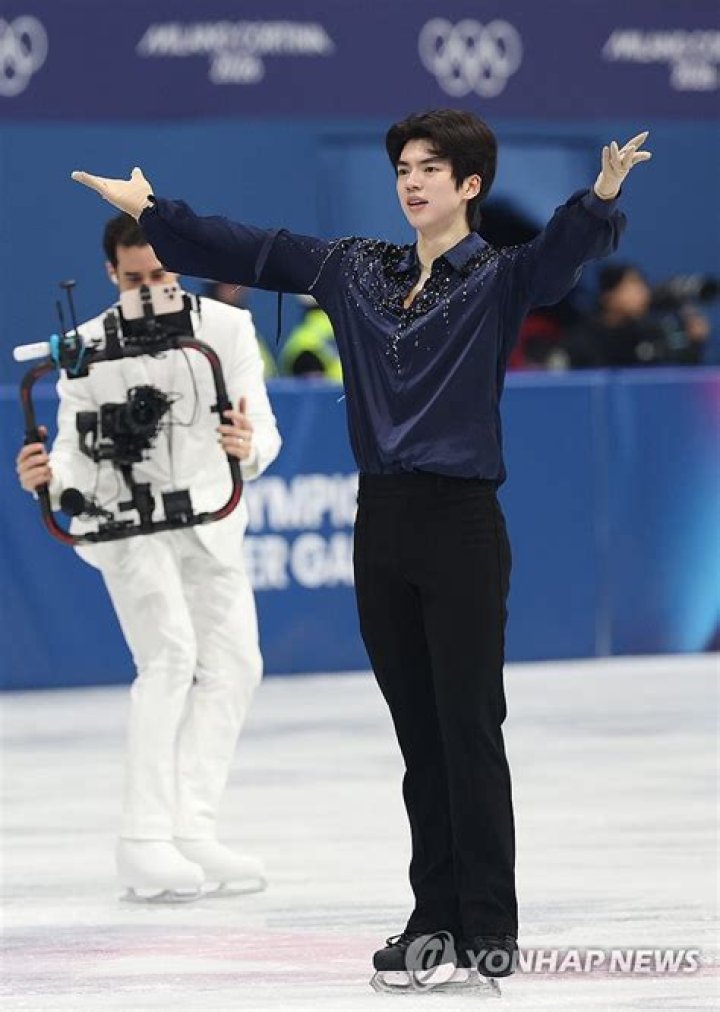 
Cha Jun-hwan Height, Weight, Net Worth, Age, Birthday, Wikipedia, Who, Nationality, Biography 