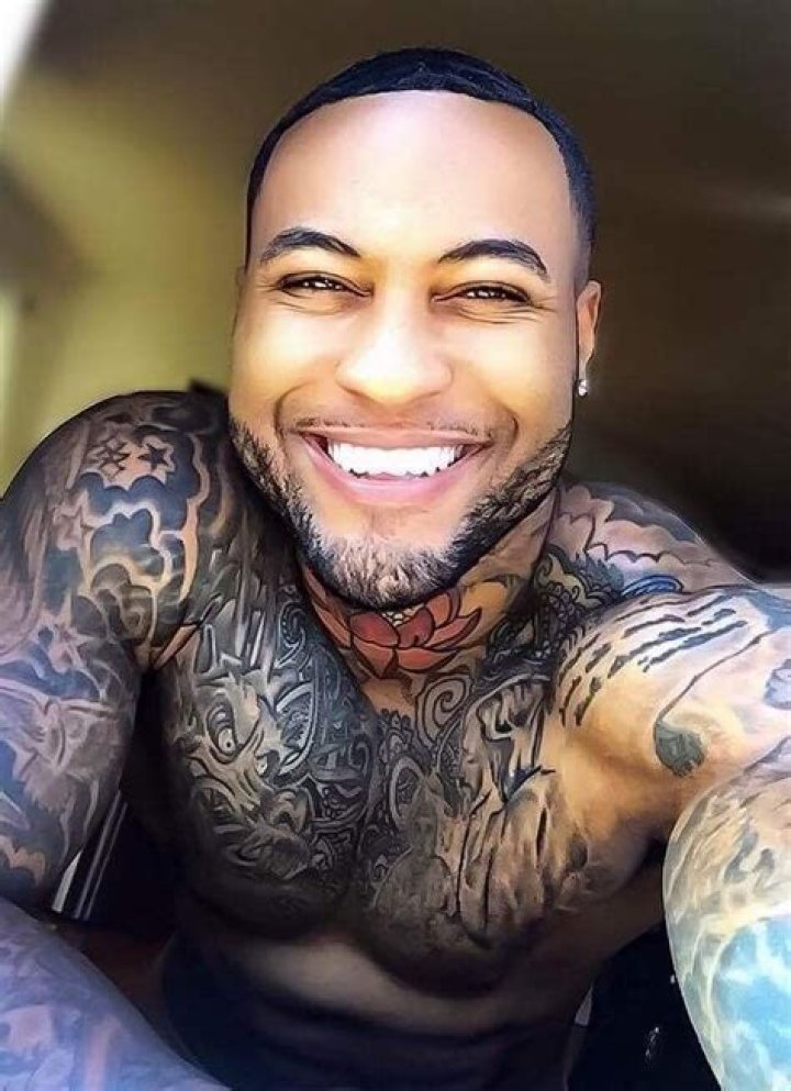 Chadoy Leon (Instagram Star) - Age, Birthday, Bio, Facts, Family, Net Worth, Height & More