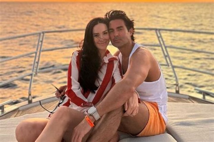 Charito Ruiz de Vargas (Instagram Star) - Age, Birthday, Bio, Facts, Family, Net Worth, Height & More