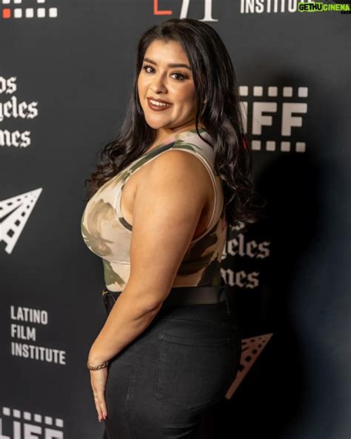 Chelsea Rendon Biography, Age, Height, Husband, Net Worth, Family