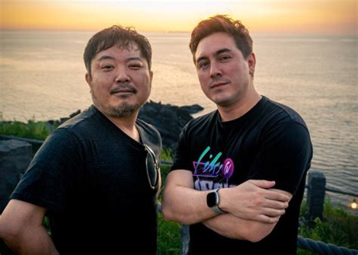 Chris Broad Biography, Age, Height, Wife, Net Worth, Family