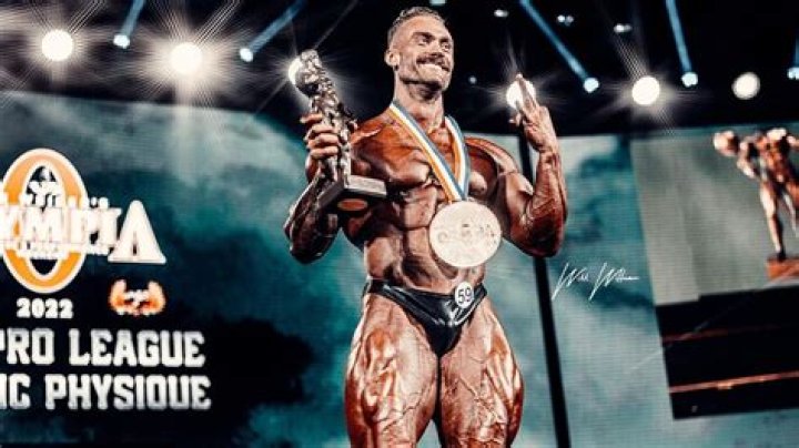Chris Bumstead Age - Bio, Wiki, Height, Net Worth, Relationship (2023)