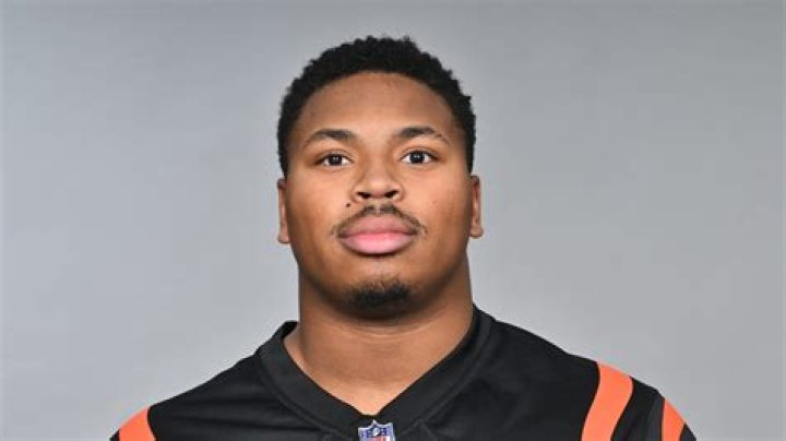 
Chris Jenkins Height, Weight, Net Worth, Age, Birthday, Wikipedia, Who, Nationality, Biography 