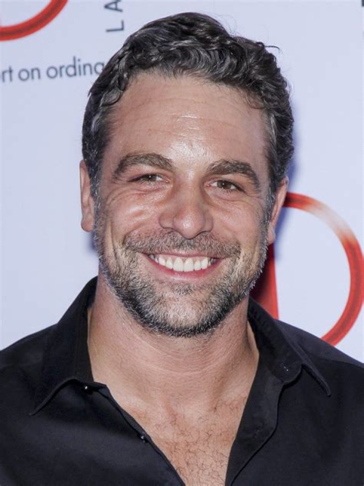 Chris McKenna Biography, Age, Height, Wife, Net Worth, Family