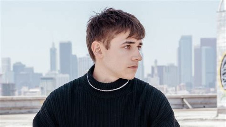 Chris Stanley (TikTok Star) - Age, Birthday, Bio, Facts, Family, Net Worth, Height & More