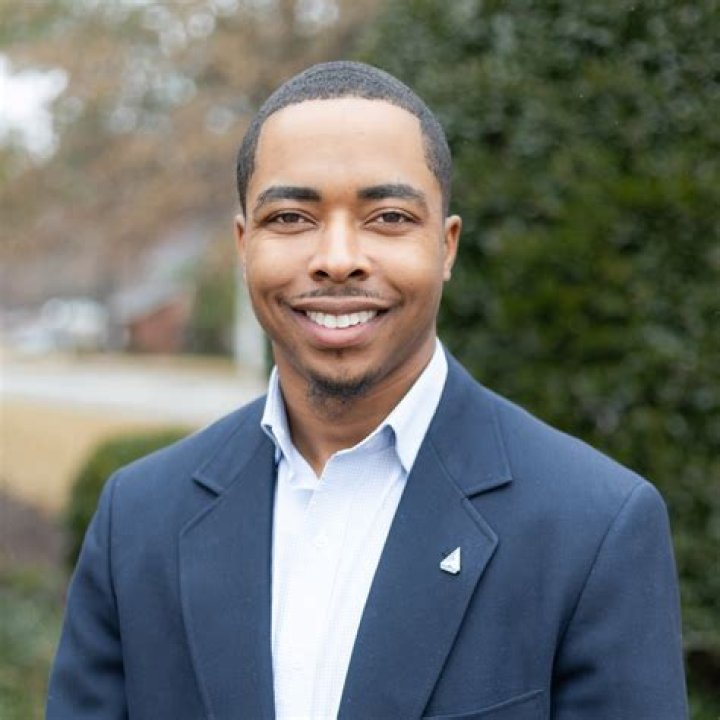 Chris Thomas Biography, Age, Height, Husband, Net Worth, Family