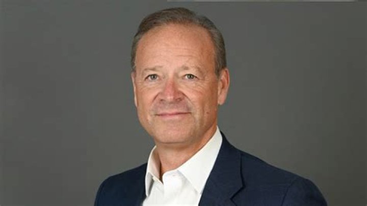 Chris Viehbacher Biography, Age, Height, Wife, Net Worth, Family