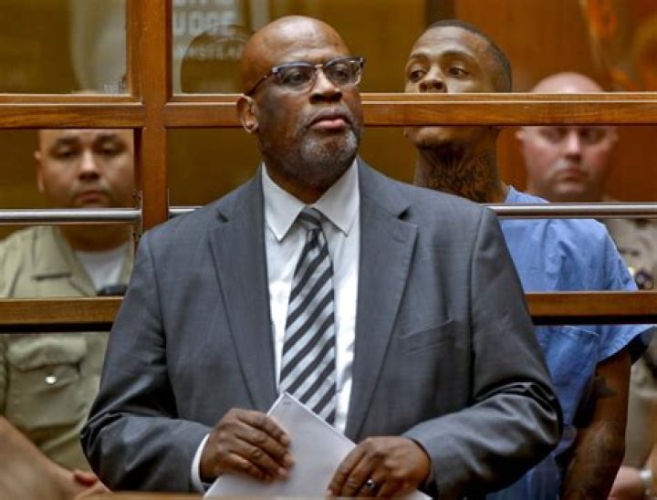 Christopher Darden (Lawyer) - Age, Birthday, Bio, Facts, Family, Net Worth, Height & More