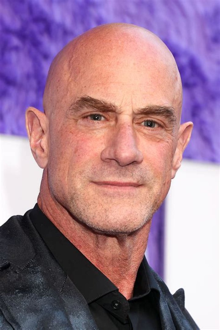 How tall is Christopher Meloni