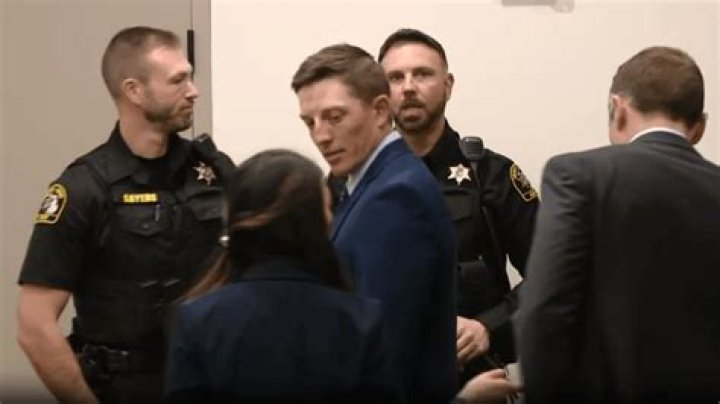 
Christopher Schurr Age And Video Of Grand Rapids Officer On Reddit, Wife And Bio 