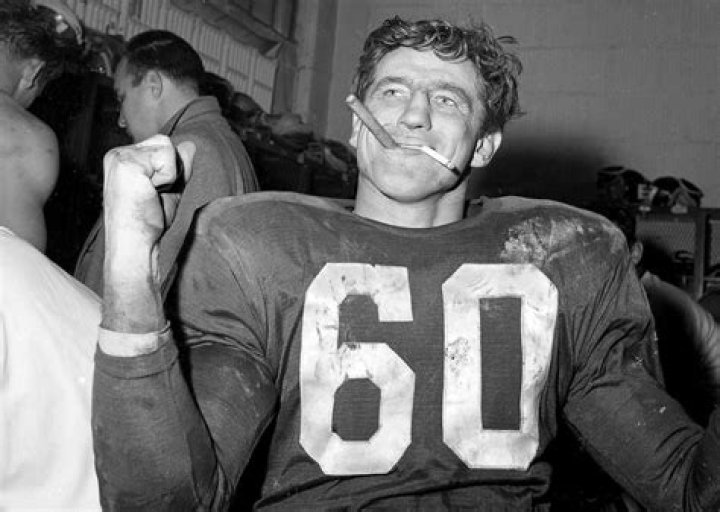 Chuck Bednarik Biography, Age, Height, Wife, Net Worth, Family