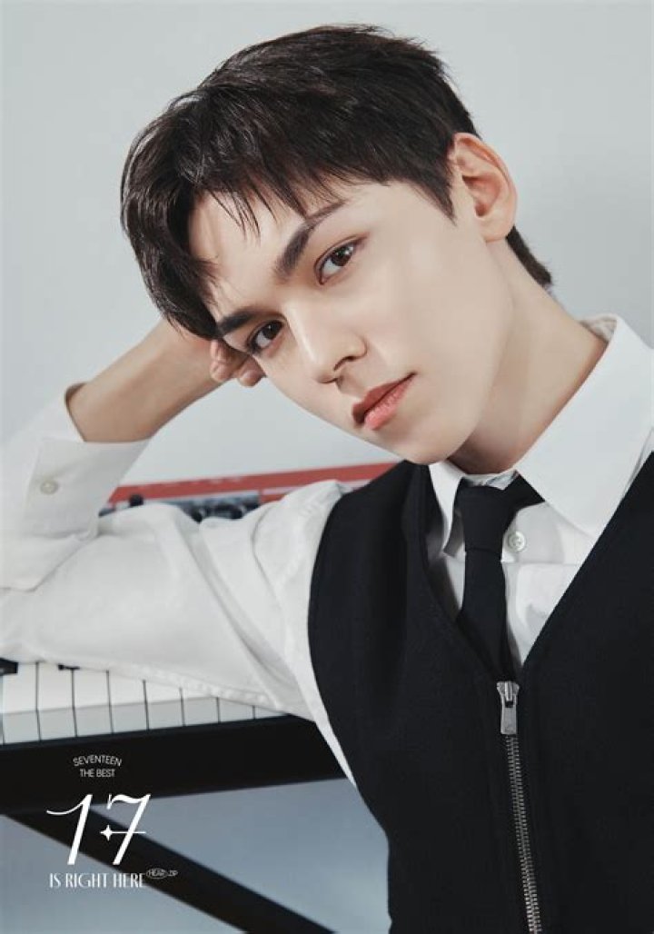 Astrology Birth Chart of Chwe Vernon Hansol (Rapper) 2024