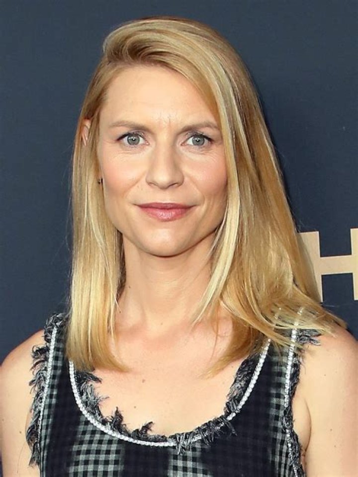 How tall is Claire Danes