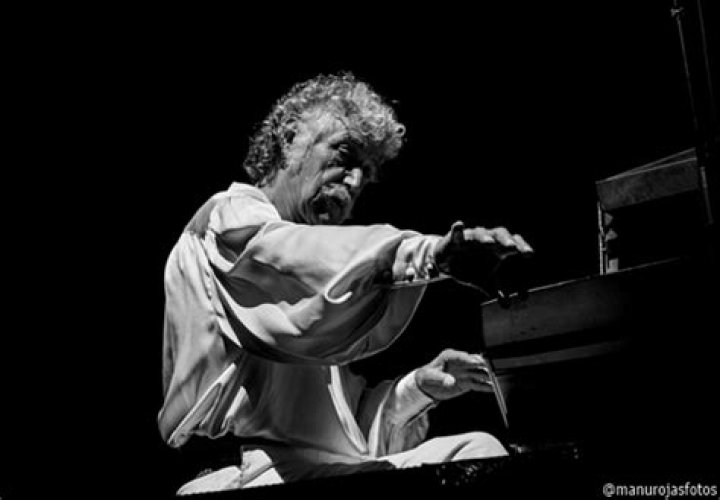 Claudio Parra Biography, Age, Height, Wife, Net Worth and Family