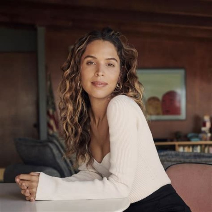 Cleo Wade Biography | Age, Wiki, Net worth, Bio, Height, Boyfriend?|