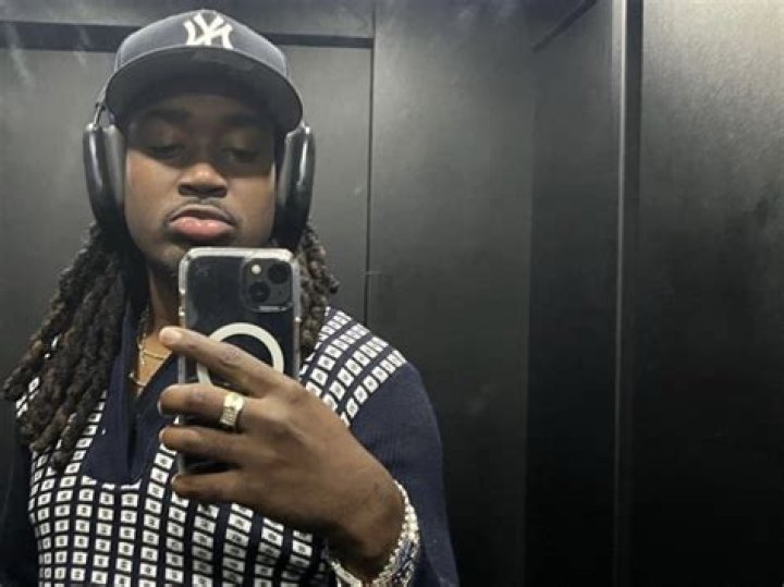 Cochise (Rapper) - Age, Birthday, Bio, Facts, Family, Net Worth, Height & More